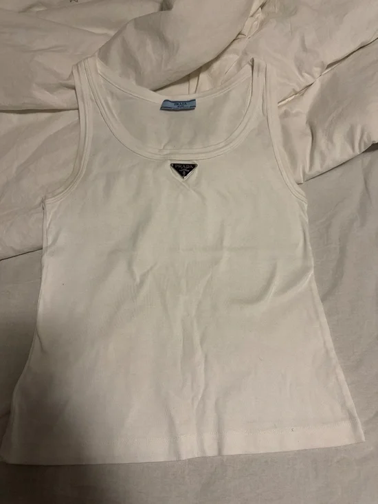 Top - Picture 2 of 6